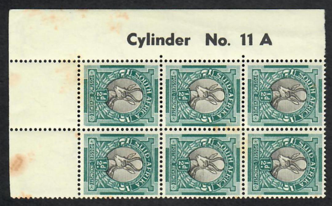 SOUTH AFRICA 1937 Definitive ½d Grey and Green. Corner block of 6. Cyliner No 11A. Identified by the late John Tommy as Issue No image 0