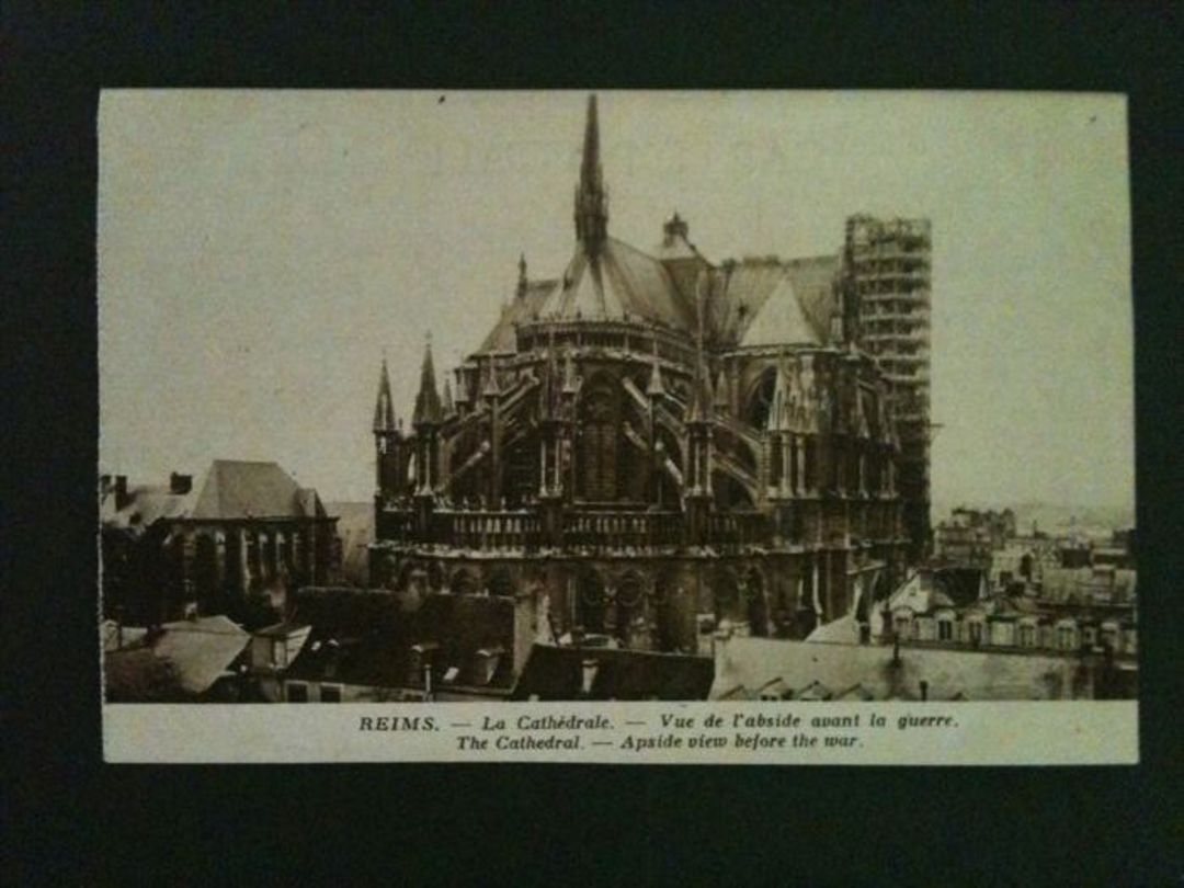 Two Postcards of Rhems Cathedral before and after the War. - 40059 - Postcard image 1