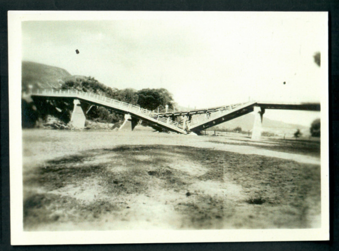 Superb Photograph of Broken Bridge. - 47982 - Photograph image 0