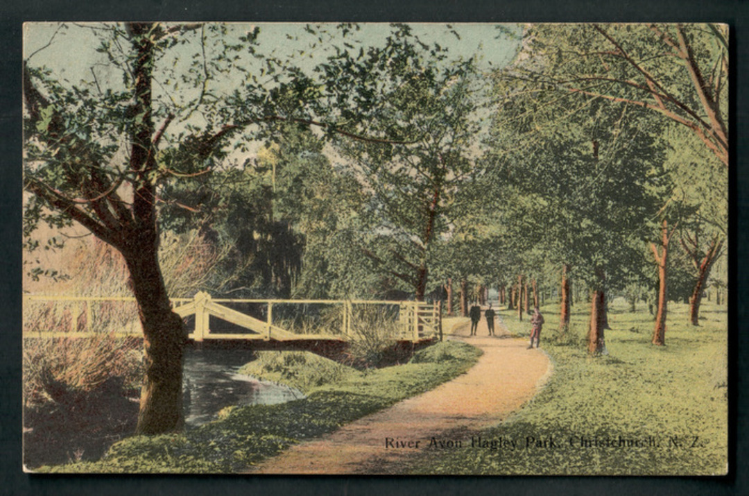 Coloured postcard of Rivwer Avon Hagley Park. - 48333 - Postcard image 0