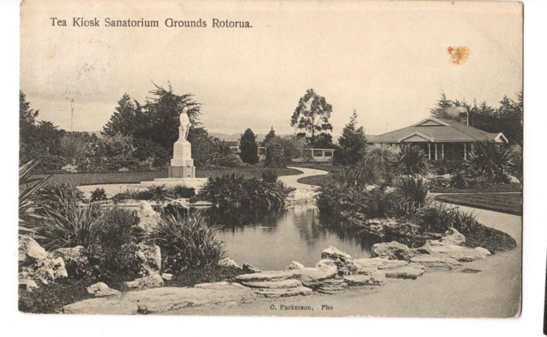 Postcard of Tea Kiosk and Sanatorium Grounds Rotorua. - 46015 - Postcard image 0