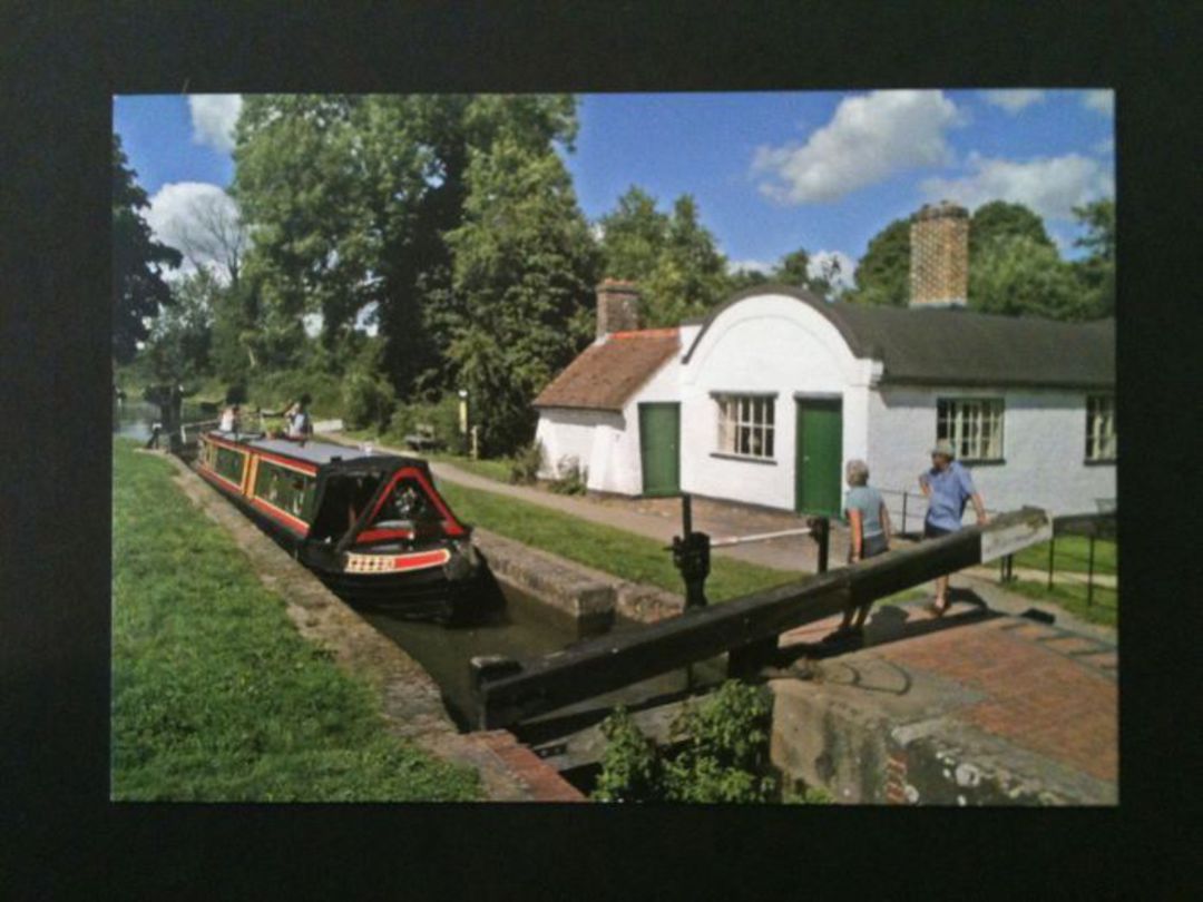 Modern Coloured Postcard of Lowsonford Lock 31 Stratford on Avon Canal. - 440053 - Postcard image 0