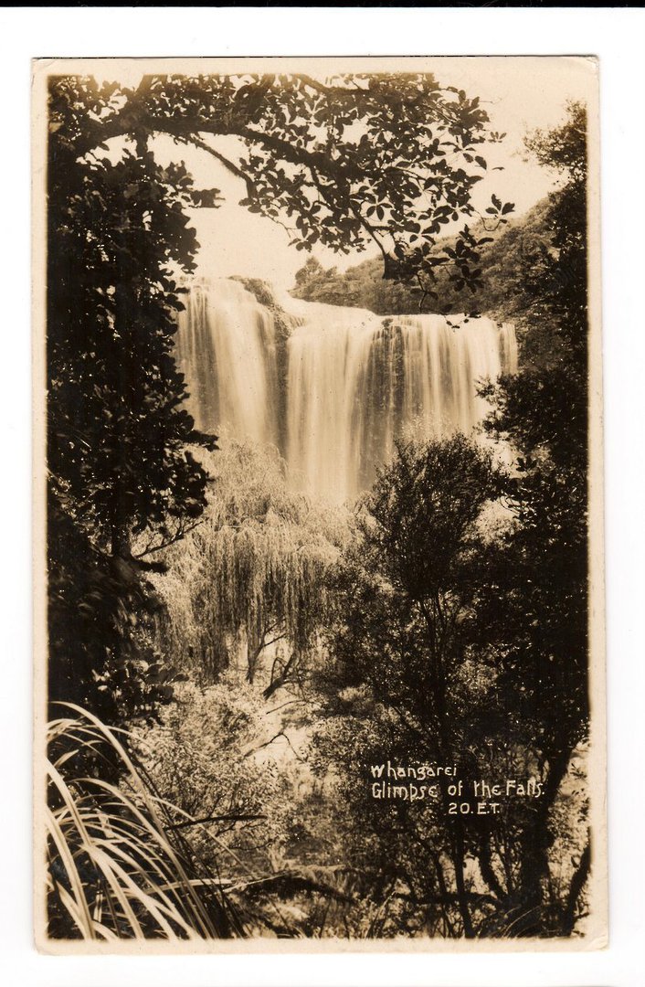 Real Photograph de Tourret. Glimpse of the Falls. Whangarei. - 44806 - Postcard image 0
