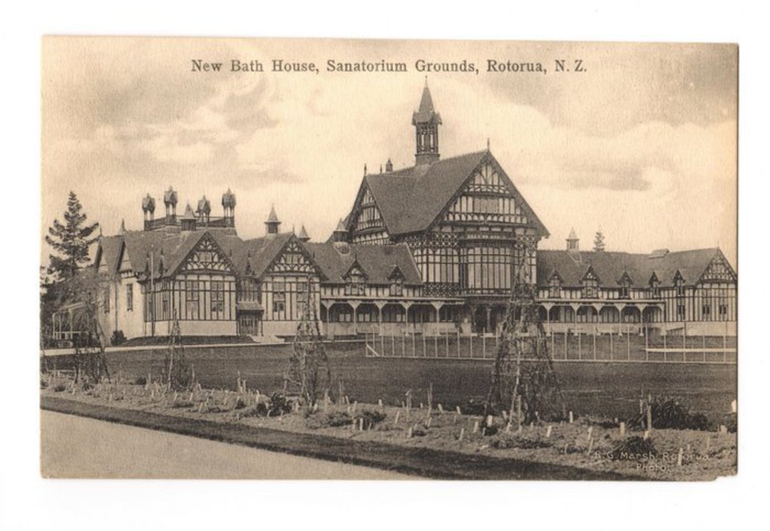 Postcard of New Bath House Sanatorium Grounds Rotorua. - 46144 - Postcard image 0
