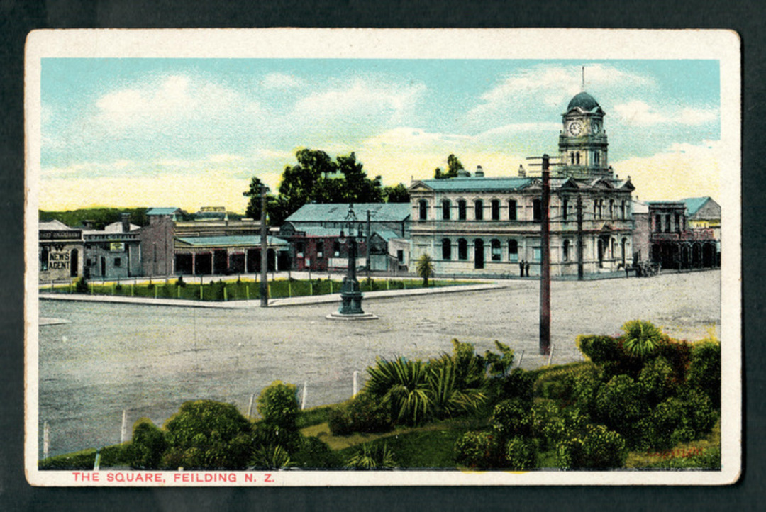 Coloured postcard of The Square Fielding. - 47250 - Postcard image 0