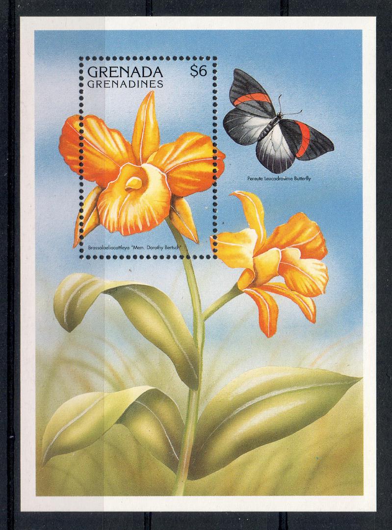 GRENADA GRENADINES Flowers Miniature sheet. - 20916 - UHM image 0