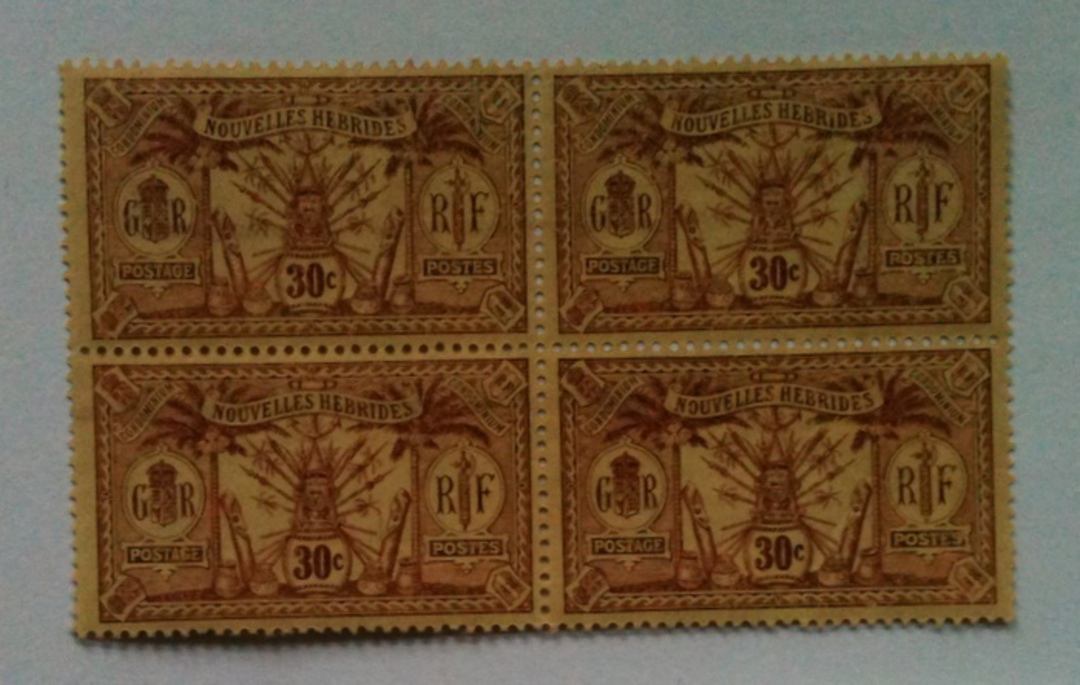 NOUVELLES HEBRIDES 1913 Definitive 30c Brown on yellow. Block of 4. - 74216 - Mint image 0