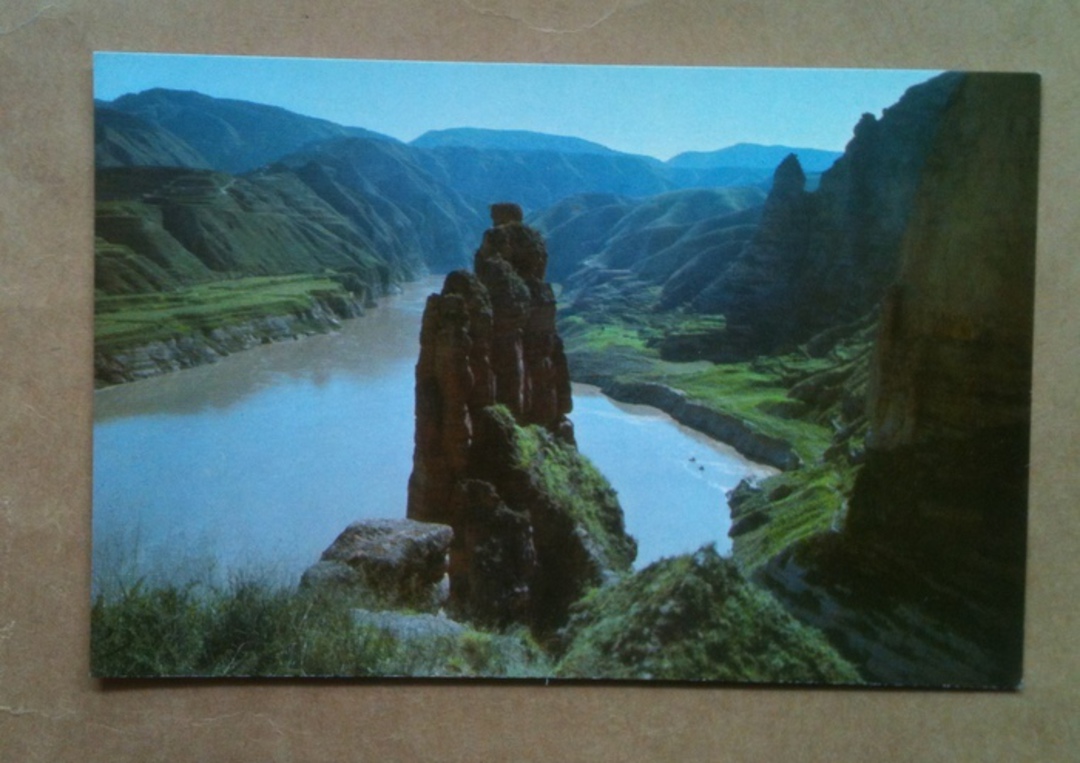 CHINA The Narrow Gorges. Modern Coloured Postcard of The Dragons Cave. - 445129 - Postcard image 0