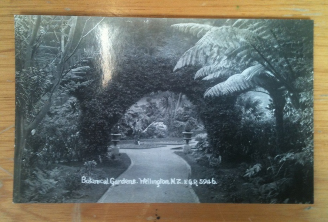 Real Photograph by Radcliffe of Botanical Gardens Wellington. - 47343 - Postcard image 0