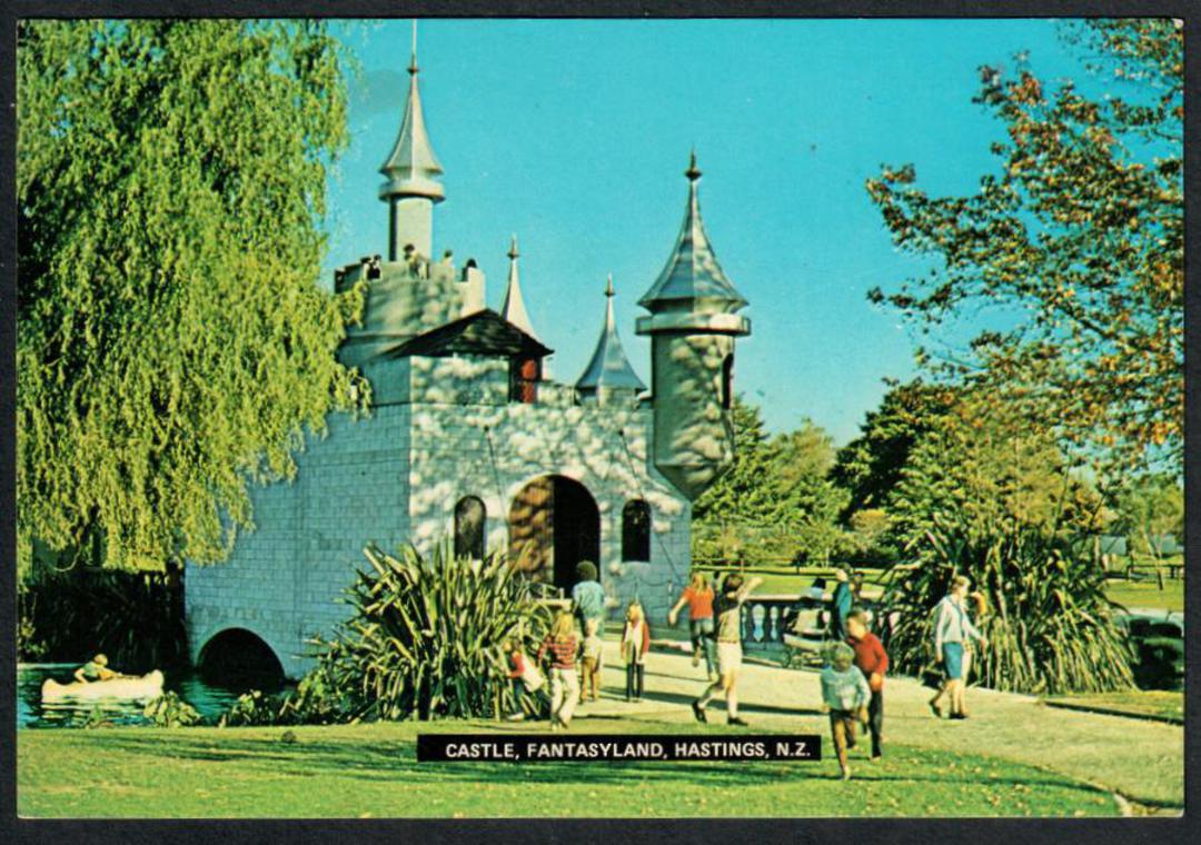 HASTINGS Fantasyland Castle. Modern Coloured Postcard. - 447903 - Postcard image 0
