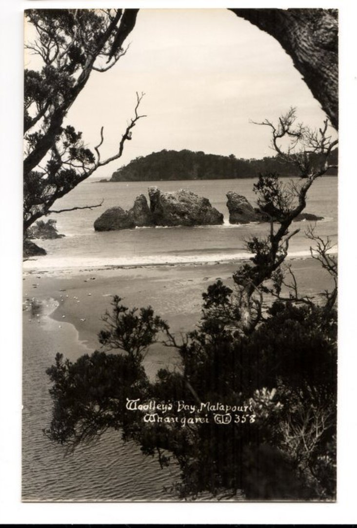 Real Photograph by G E Woolley of Woolley's Bay Matapouri. - 44892 - image 0