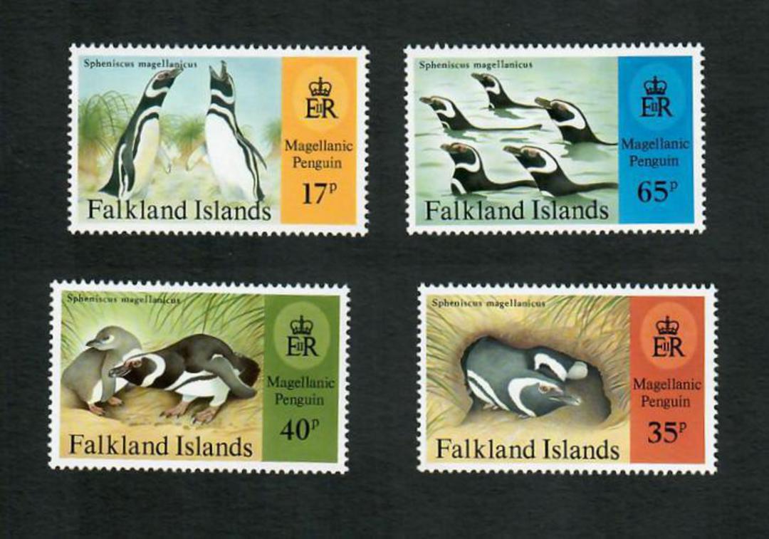 FALKLAND ISLANDS 1997 Magellanic Penguins. Set of 4. - 90015 - UHM image 0