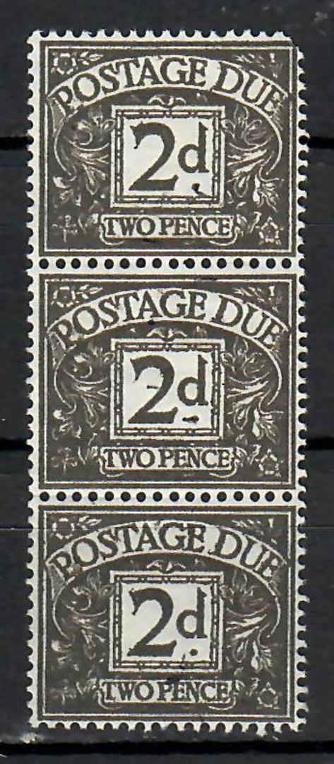 GREAT BRITAIN 1959 Postage Due 2d Agate. Strip of 3 each stamp having a major flaw in the value tablet. - 74430 - UHM image 0