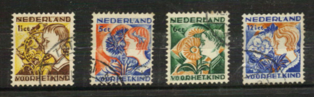 NETHERLANDS 1932 Child Welfare. Set of 4. - 21236 - FU image 0