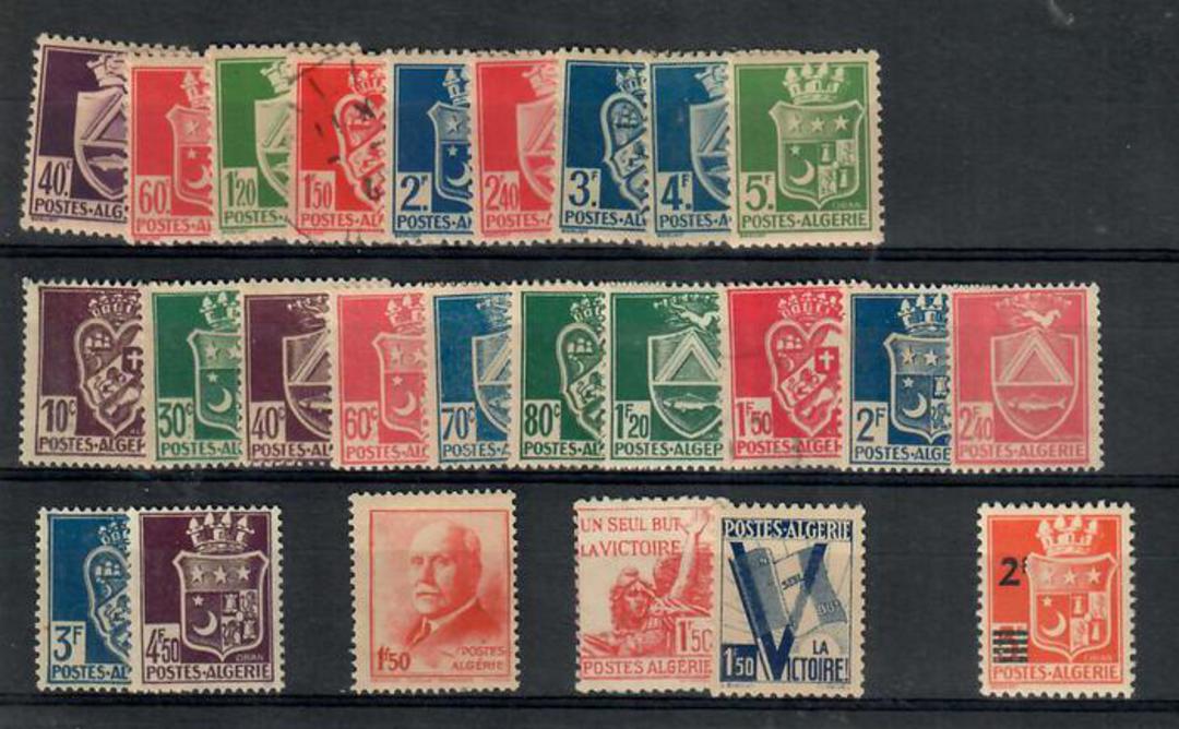 ALGERIA 1942-1943. Complete. Mainly LHM. One or two VFU. - 20153 - Mixed image 0