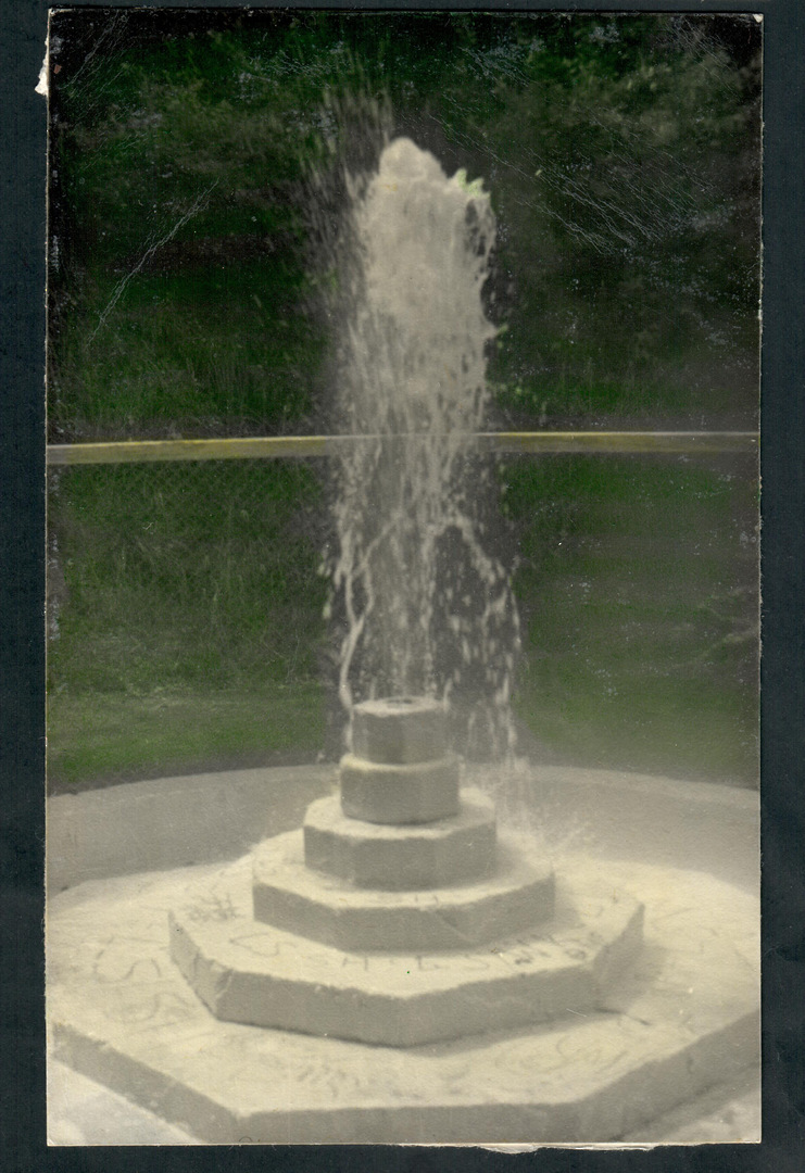Real Photograph of the Soda Geyser Te Aroha. - 46514 - Postcard image 0