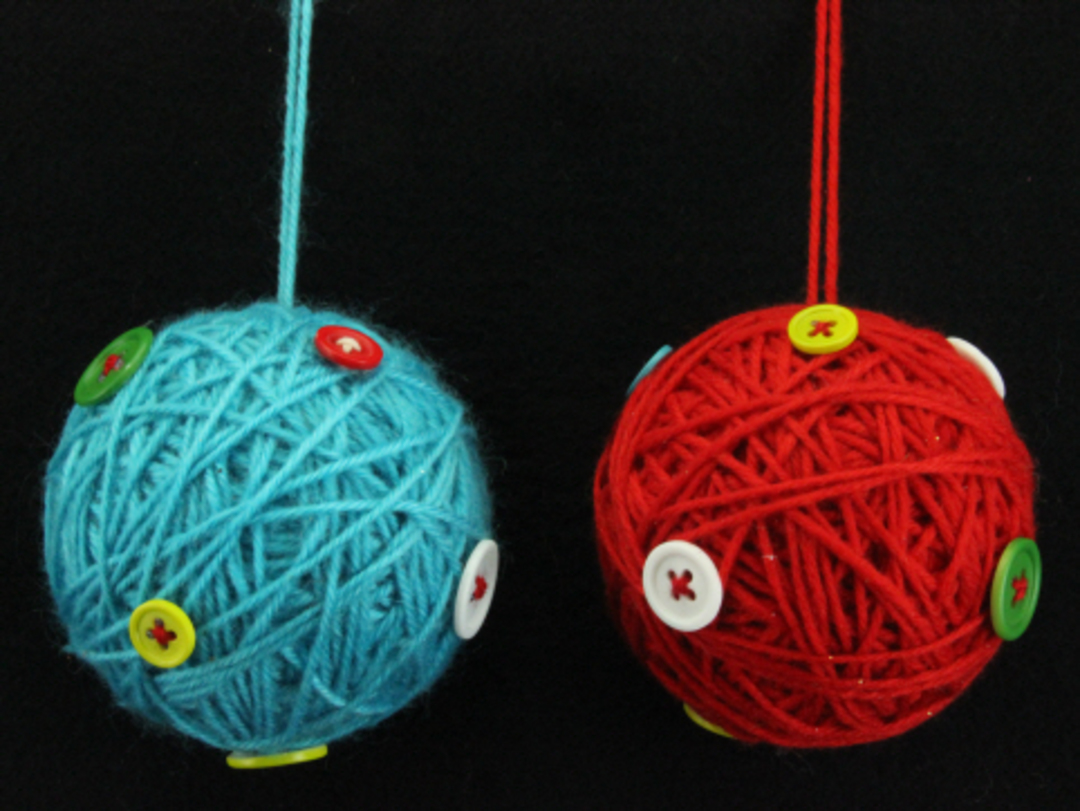 Wool Hanging Ball w/Buttons 8cm image 0