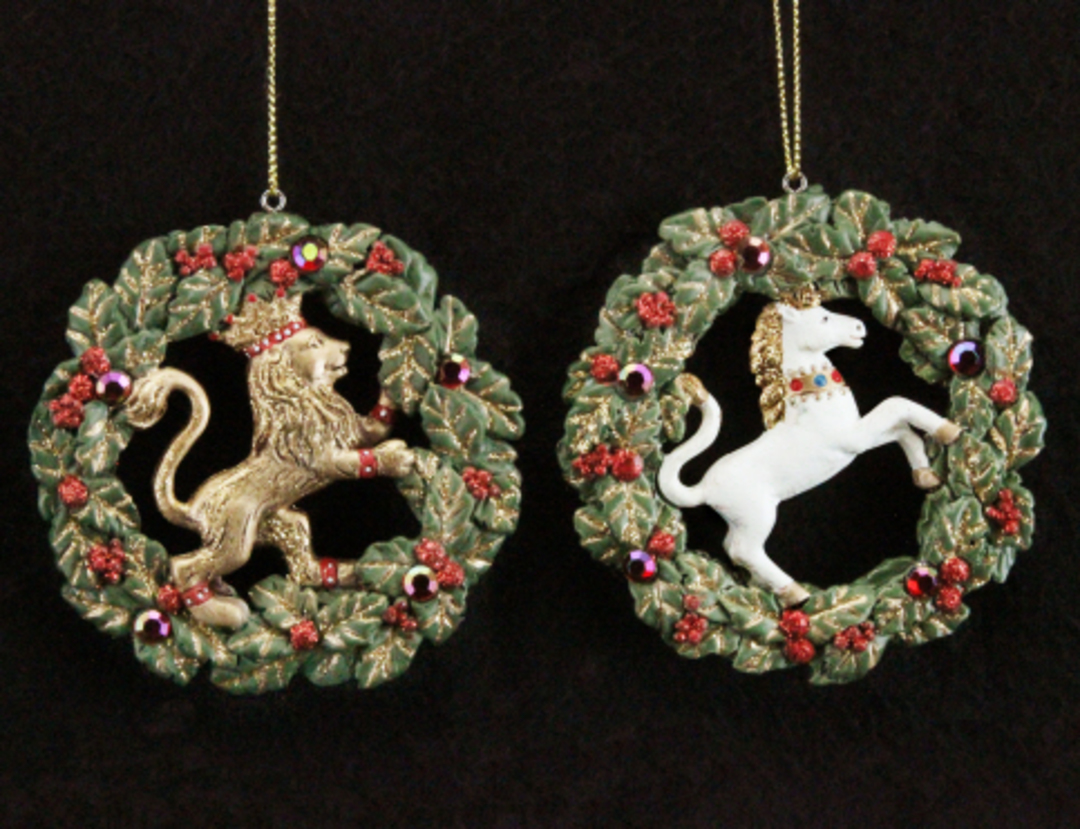 Hanging Resin Jewelled Wreath with Lion/Unicorn image 0