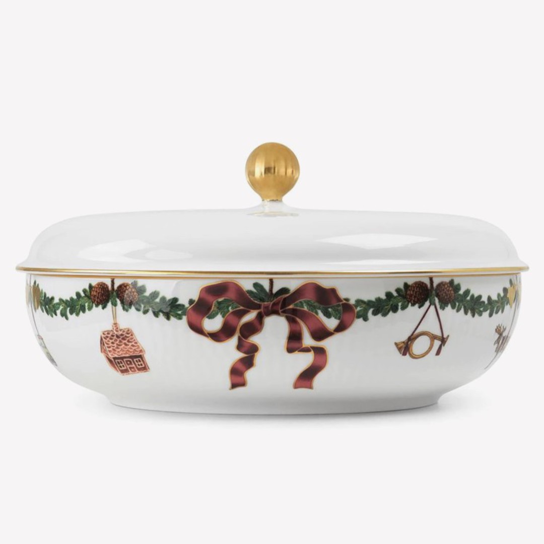INDENT - StarFluted Christmas Bowl with Lid 21cm *Indent image 0
