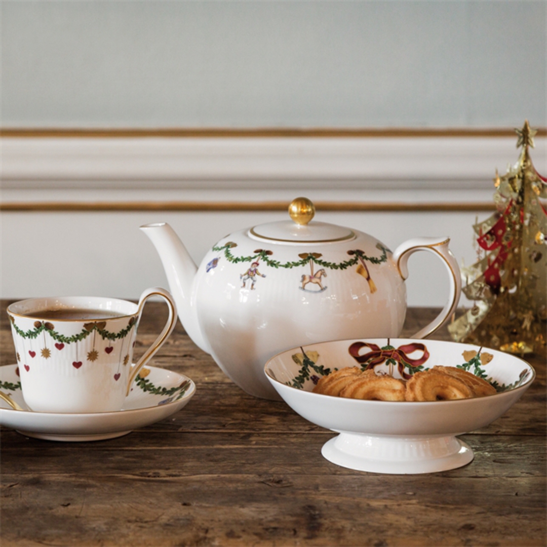 INDENT - Starfluted Christmas TeaPot 1.4ltr image 1