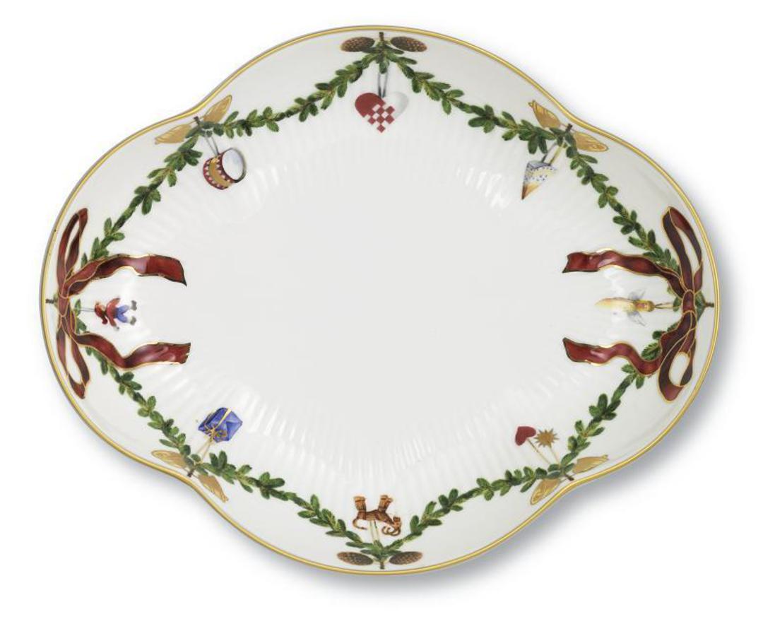 INDENT - StarFluted Christmas Fluted Oval Dish 17cm image 0
