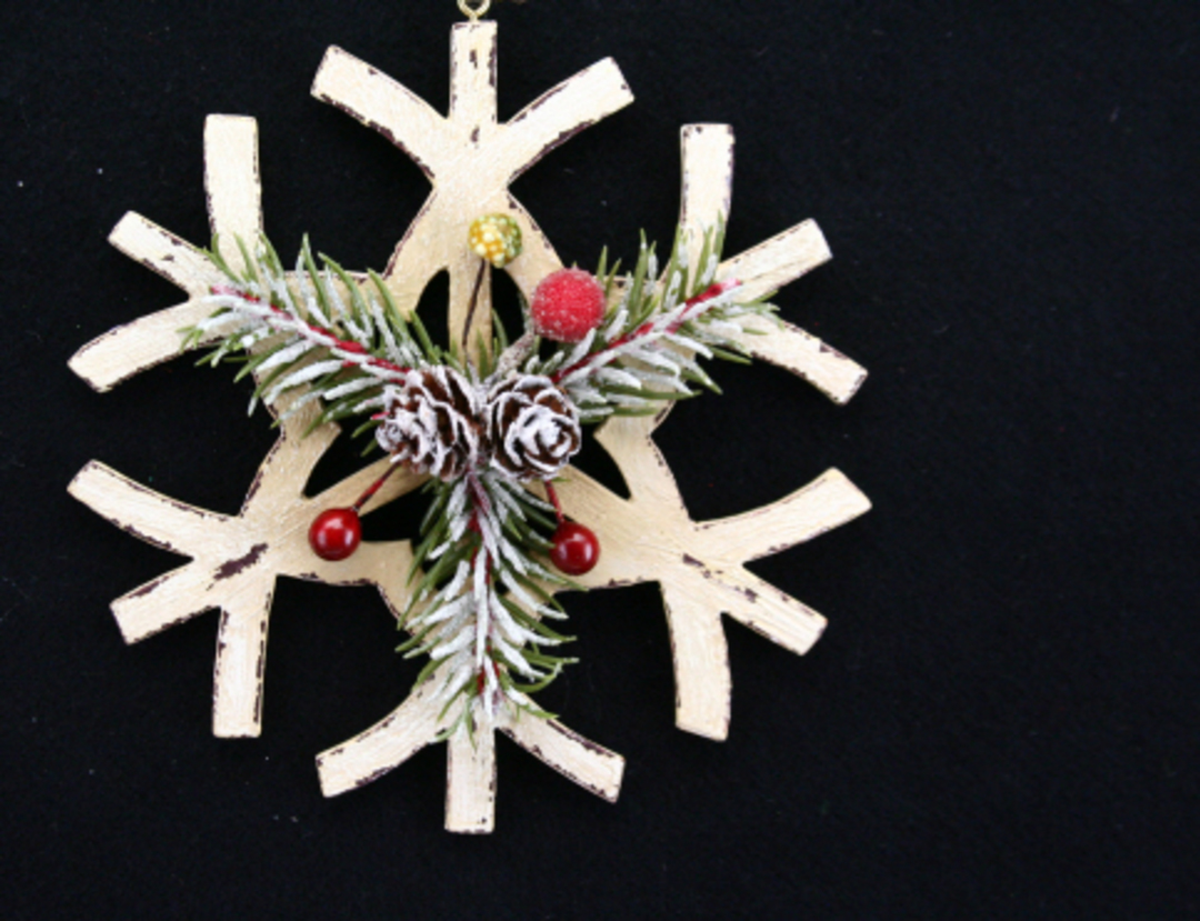 Wooden Snowflake with Fir 13m image 0