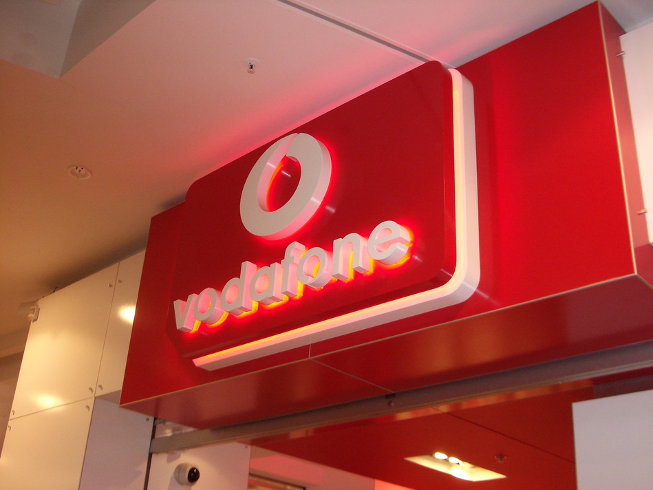 Custom Illuminated Signage - Vodafone