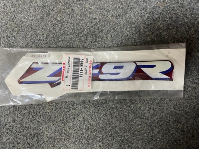 ZX-9R Decal OEM# 56051-1182 image 0
