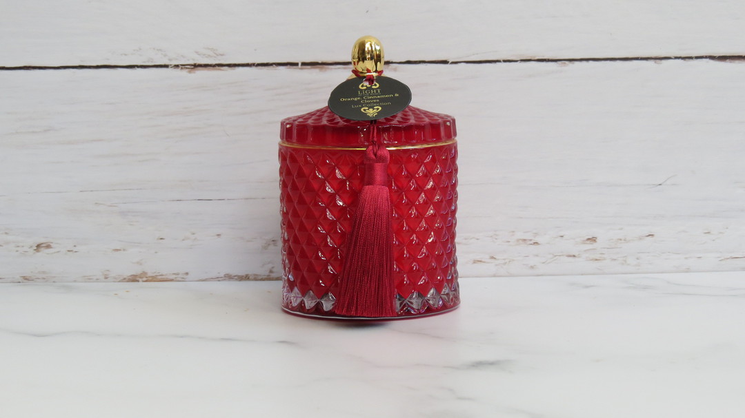 Lux Candle Red Medium 250g image 0