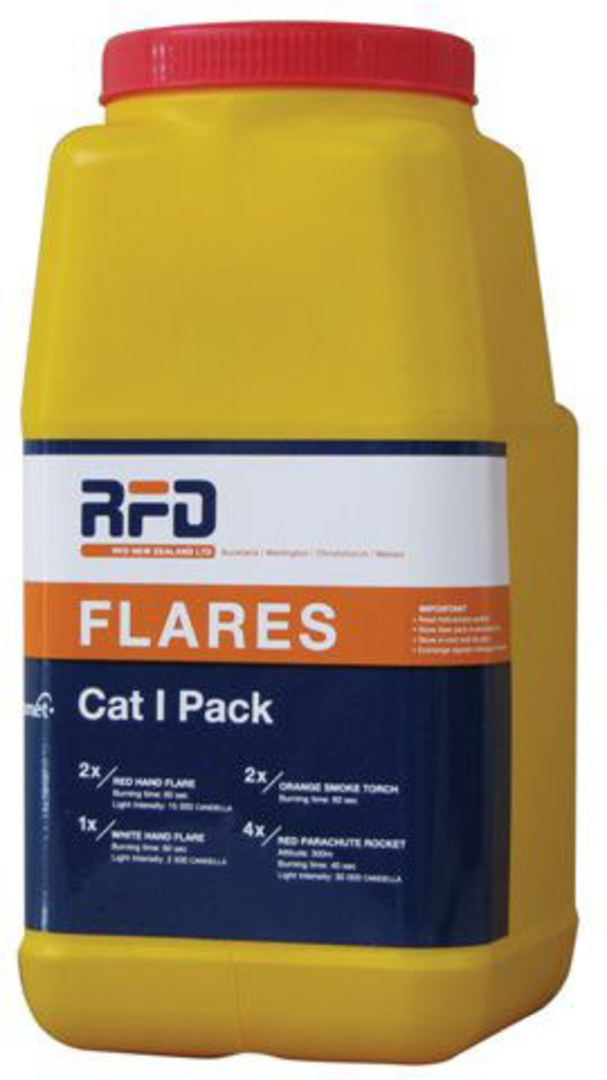 Yachting NZ Cat 1 Distress Flare Pack image 0