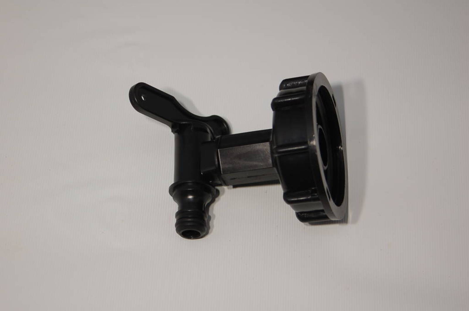 IBC Tank outlet adapter with tap. image 0