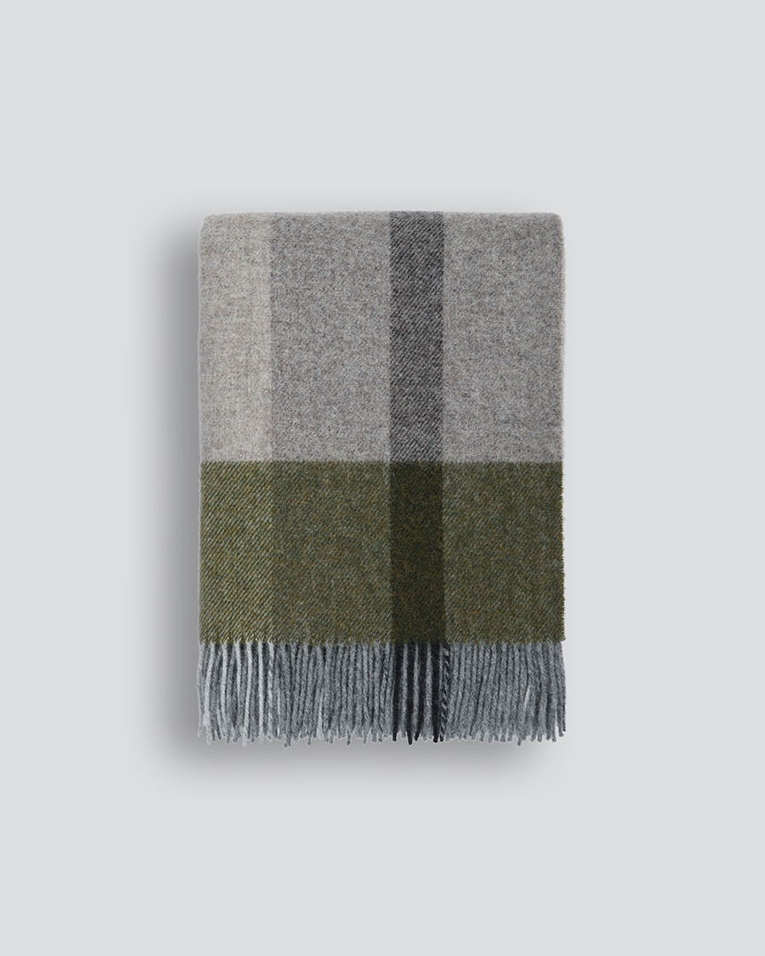 Baya | Brunswick 100 percent New Zealand Wool Throw | Olive image 2