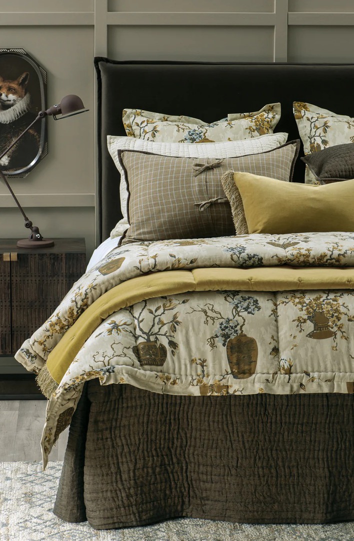 Bianca Lorenne - Misaka Bedspread (Pillowcases-Eurocases Sold Separately) - Bronze image 1