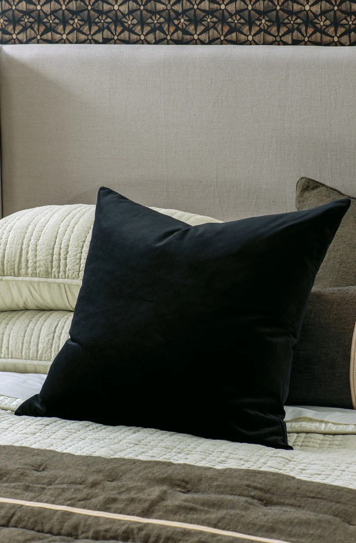 Bianca Lorenne - Piega Comforter (Cushion-Eurocases Sold Separately) - Black image 2