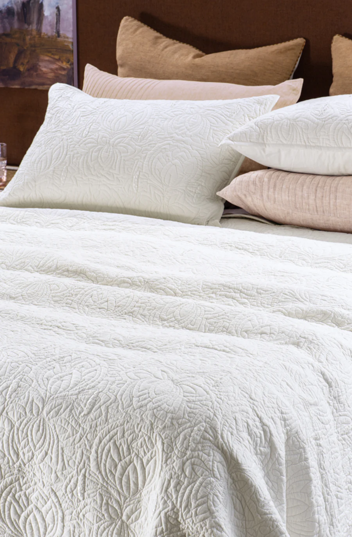 Bianca Lorenne - Fleur De L'Eau - Ivory Bedspread (Pillowcases and Eurocases Sold Separately) image 0