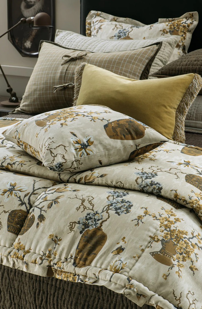 Bianca Lorenne - Ikebana Comforter (Cushion-Pillowcases Sold Separately) - Sand image 0