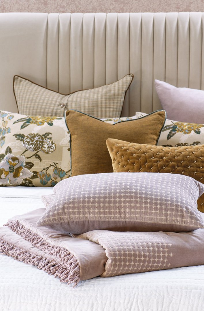 Bianca Lorenne - Petalo - Comforter- Cushion - Dusky Orchid image 1