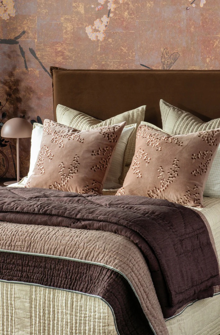 Bianca Lorenne - Appetto Coverlet (Cushion Sold Separately) - Rhubarb image 3