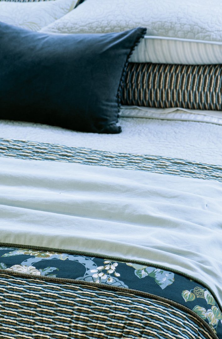 Bianca Lorenne - Chabana Throw - Prussian Blue image 2