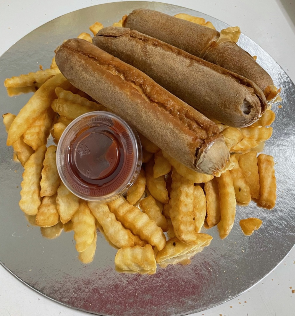 SAUSAGE BOX - 3 sausages, fries & sauce image 0