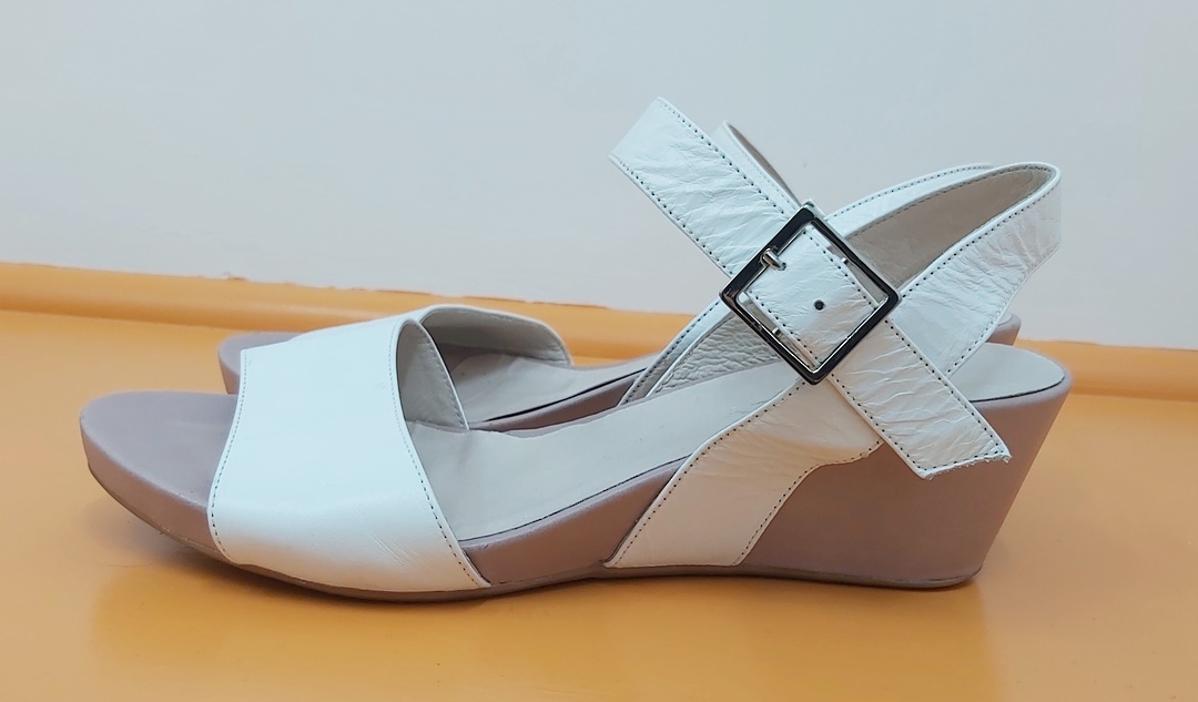 Bresley White Summer Sandals image 1
