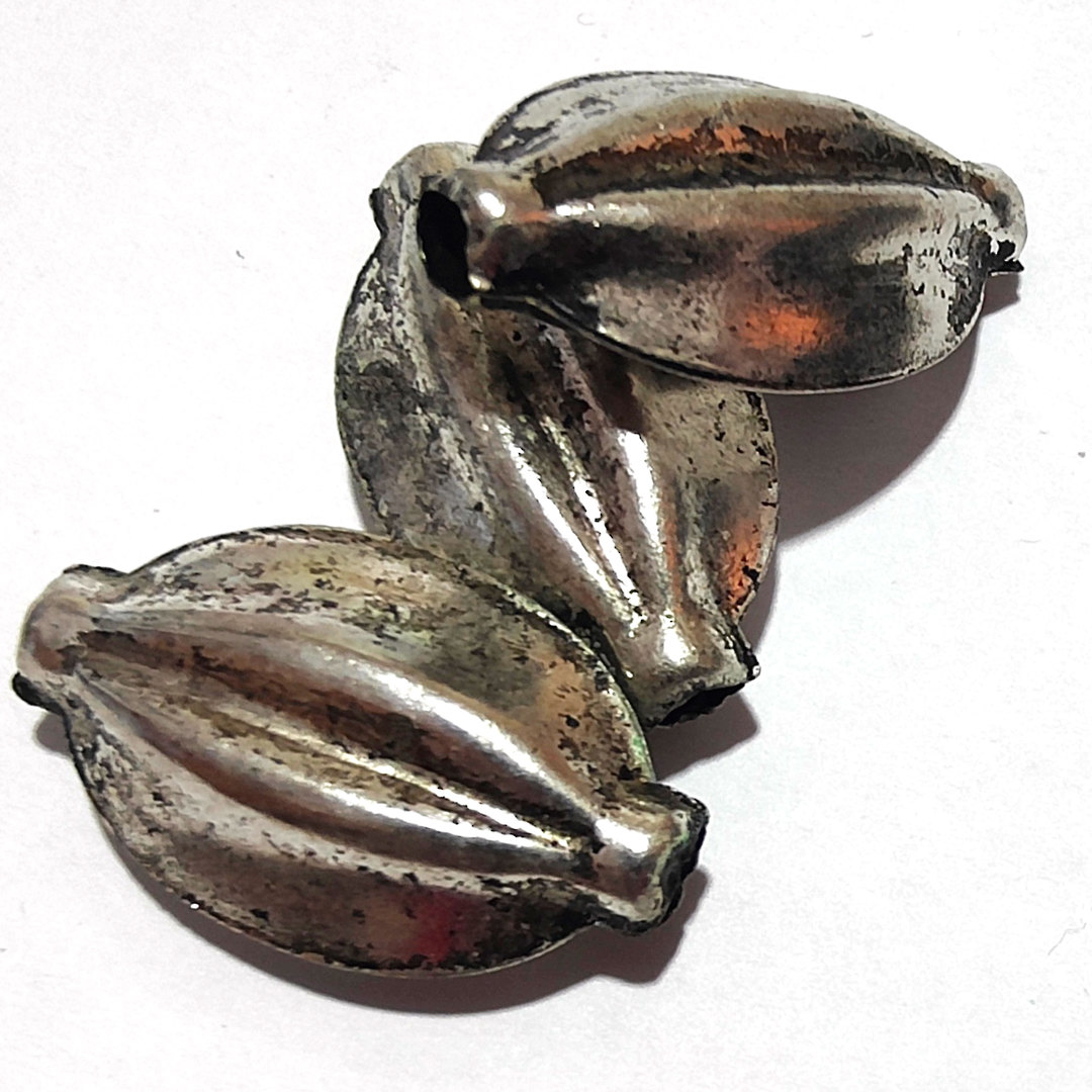 Indian Metal Bead 6: Seed Pod (16 x 24mm) image 0