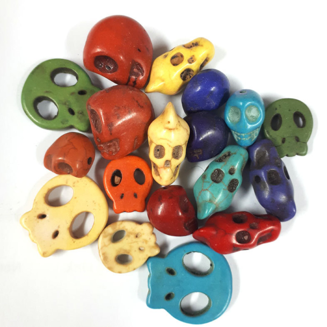 Howlite Skull Mix (20 beads) - Brights image 0