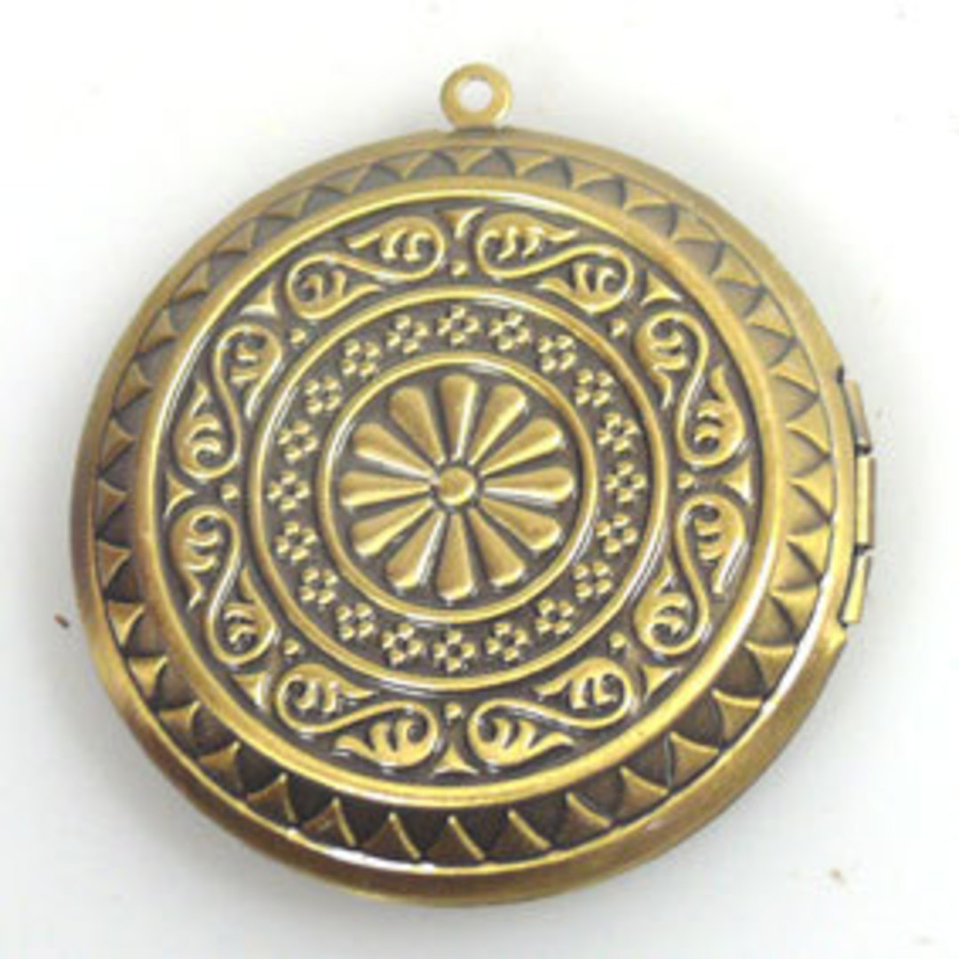 Large brass coloured medallion locket image 0