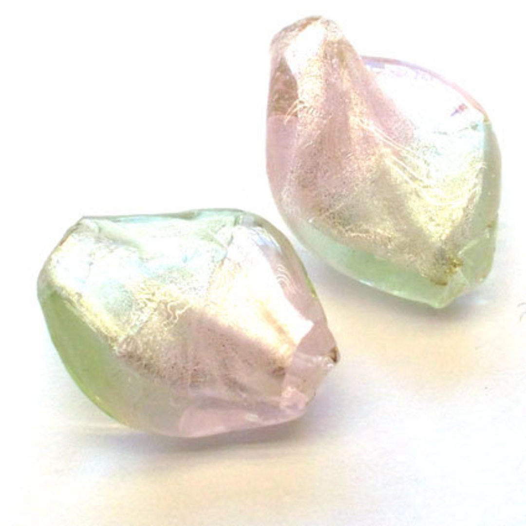 Chinese Lampwork Twist (15 x 20mm): Pale pink/green image 0