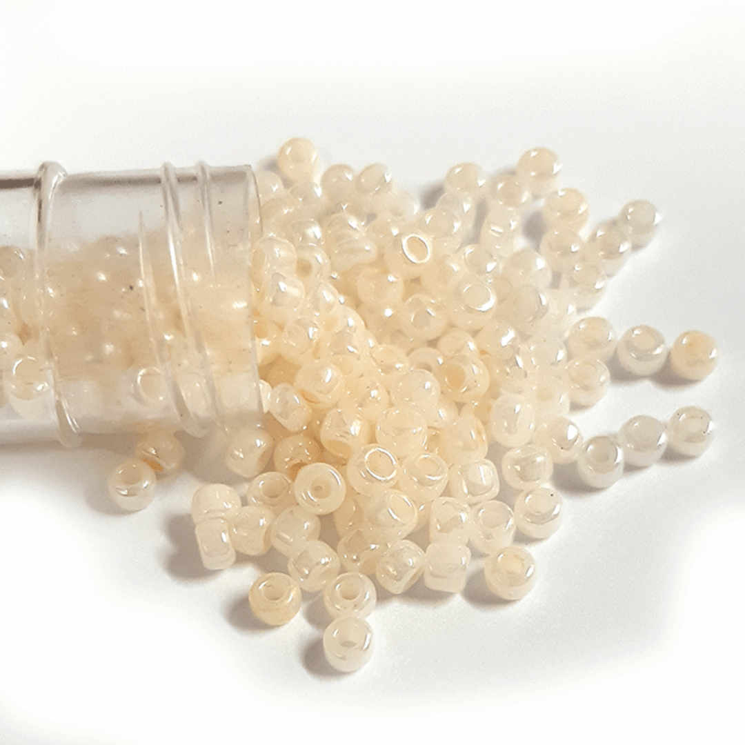 Matsuno size 8 round: 511B  - Cream Opaque (7 grams) image 0