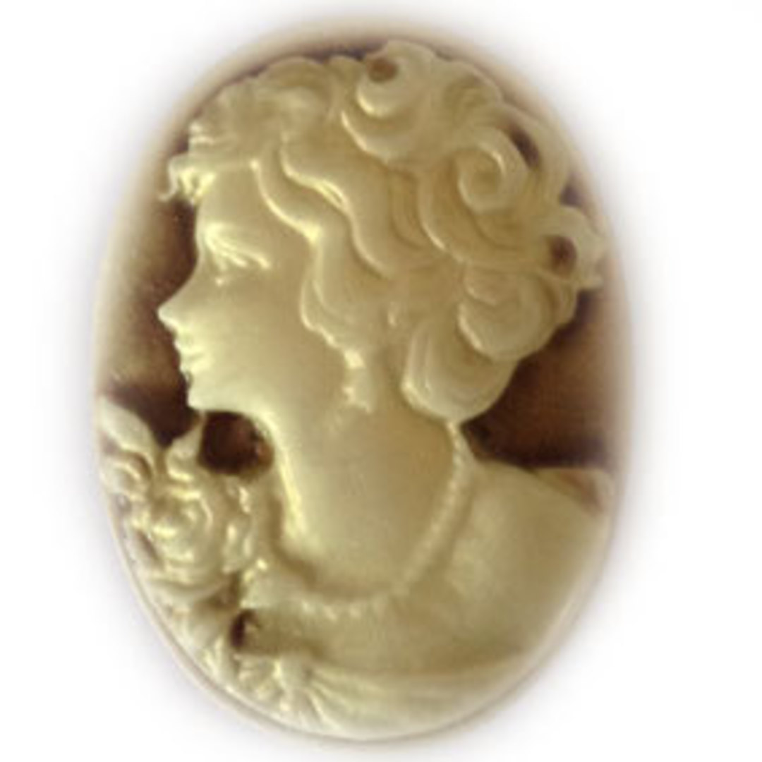 Cameo Cabochon: Brown and ivory oval 28x38mm, classical style female head image 0