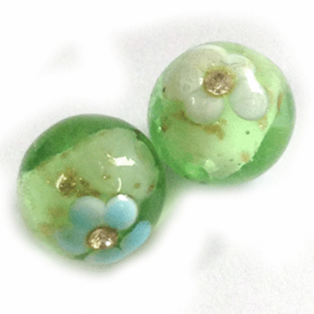 Chinese Lampwork Bead (15mm): Chrysolite, inset with Diamates image 0