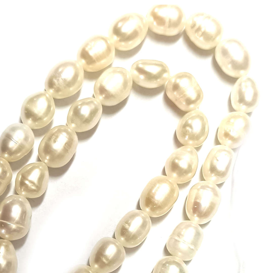 NEW! 40cm Freshwater Pearl Strand: Creamy White 8mm x 6mm image 0