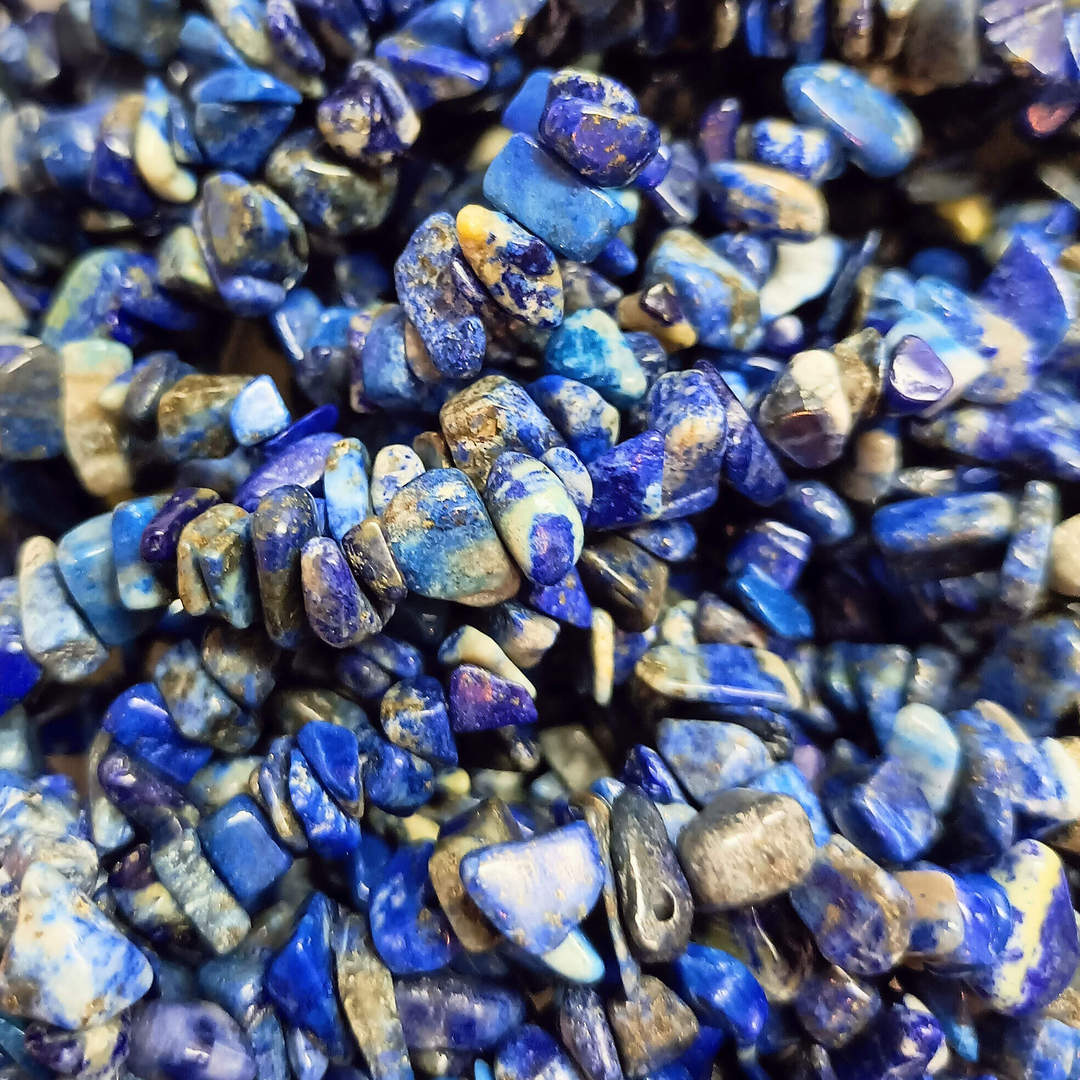 Lapis Lazuli Chips: 42cm strand image 1